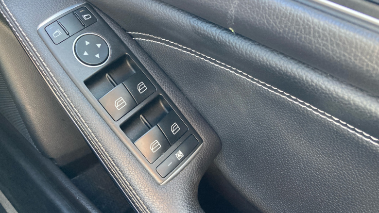 Mercedes-Benz GLA 180 Urban Edition 5dr Petrol Hatchback